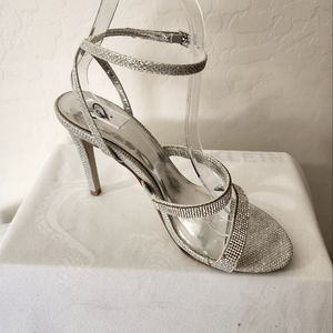 WINDSOR Jessie Silver Sequnce heels